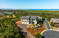 21 TWIN TREE Ct, Florence, OR 97439