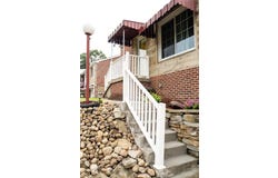 320 Glencoe Dr, West Mifflin, PA 15122
