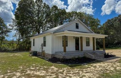 14 Mixon Rd, New Augusta, MS 39462