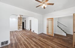 3713 E Cudahy Ave, Cudahy, WI 53110