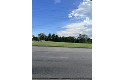 1207 E 1st St, McPherson, KS 67460