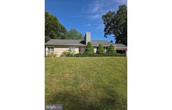 7 WHITE BEECH Court, EWING, NJ 08618