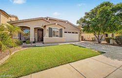 2725 E NARROWLEAF Drive, Gilbert, AZ 85298
