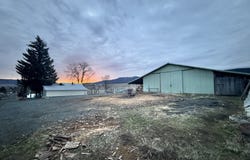 455 W 3RD St, LongCreek, OR 97856