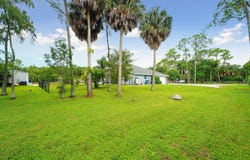 16395 E HIALEAH Drive E, The Acreage, FL 33470