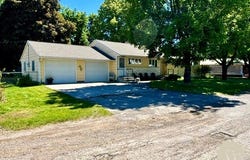 206 E Stanton Street, Plains, MT 59859
