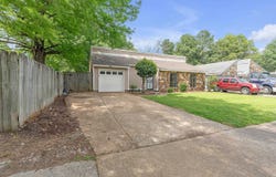 6128 RAINTREE Dr, Memphis, TN 38115