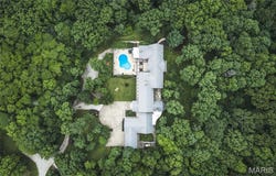 1474 CR 725 E, Sullivan, IL 61951
