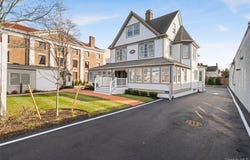 584 Main Street, Islip, NY 11751