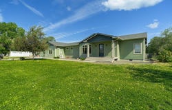 573 E Sunset Dr, Burbank, WA 99323