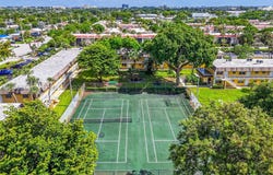 5168 NE 6th Ave, Oakland Park, FL 33334