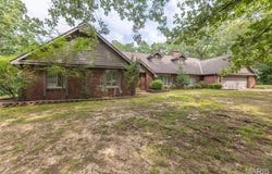 1301 Lurlyn Drive, Poplar Bluff, MO 63901