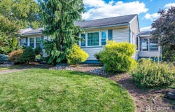 669 Old Post Road, Edison, NJ 08817