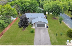 1239 Ruby Lane, Shakopee, MN 55379