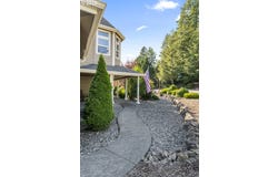 997 KRISTA Ln, Brookings, OR 97415