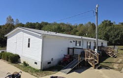 300 Shirley Lane, Oneida, TN 37841