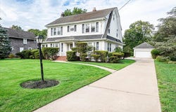 132 Washington Avenue, Patchogue, NY 11772