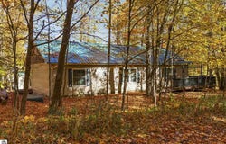 7149 W Blue Lake Road, NE, Kalkaska, MI 49646-9499