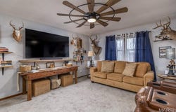 33020 Hall Rd, Richland, MO 65556