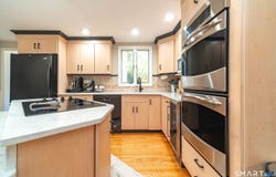 22 Valley Brook Lane, North Haven, CT 06473