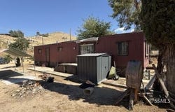 5667 Quail Rd, Weldon, CA 93283