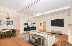160 MIDDLE NECK RD, Great Neck, NY 11021