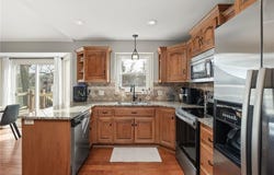 4704 Donnelly Drive, St Joseph, MO 64506