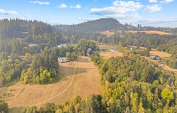 2300 CHILDS Rd, LakeOswego, OR 97034