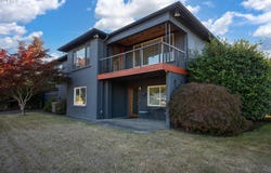 8020 SW RUBY Ter, Portland, OR 97219