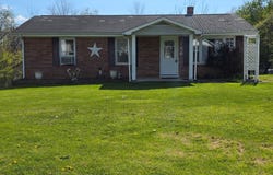 136 Virginia Ave, Max Meadows, VA 24360
