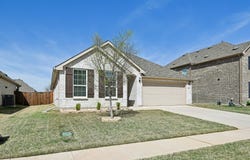 1521 Quentin Drive, Aubrey, TX 76227