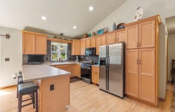 2947 S Gate Dr, Hartford, WI 53027