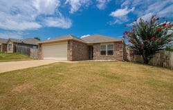 102 Riveria Cove, Benton, AR 72015