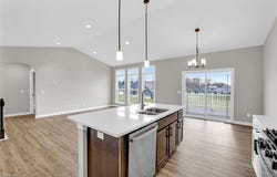 506 Meadow Trail SW, Hartville, OH 44632