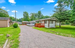 6915 Rowley Drive, Osseo, MI 49266