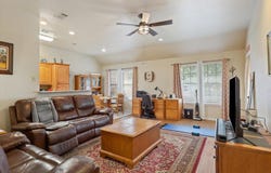 1006 W North Ave, Lampasas, TX 76550