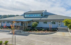 1150 BAY St, Florence, OR 97439