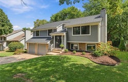 9201 Acuff Lane, Lenexa, KS 66215