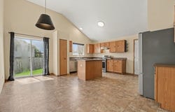 2220 White Eagle Drive, Plainfield, IL 60586