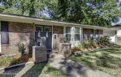 5365 Suffolk Drive, Jackson, MS 39211