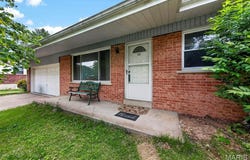 33 Cloverdale Drive, Unincorporated, MO 63304