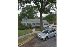 75 Royal Drive, Freeport, NY 11520
