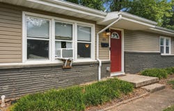 525 W Erie Street, Springfield, MO 65807