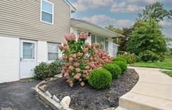 2232 E HELMS MNR, UPPER CHICHESTER, PA 19061