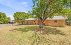 108 Vicksburg Drive, Comanche, TX 76442