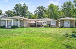 71 E Lakeshore Drive, Hope, MI 48628