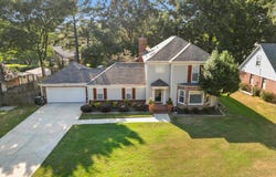 567 SIX CROWNS St, Collierville, TN 38017