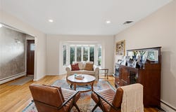 15 Elmwood Lane, Syosset, NY 11791