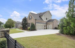 621 Mabry Road, Sandy Springs, GA 30328