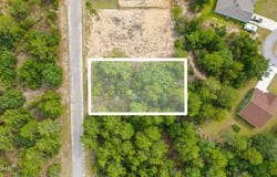 Upland Place, Chipley, FL 32428